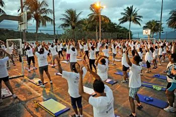 Aula de ginástica aeróbica em Santo Antônio