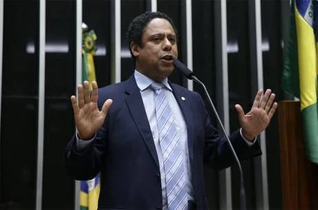 Orlando Silva diz que interação entre Paes e Doria mostra 'derrota de Bolsonaro'