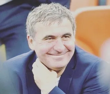 Hagi participa de treinos até hoje e tem cunhado como parceiro em clube romeno