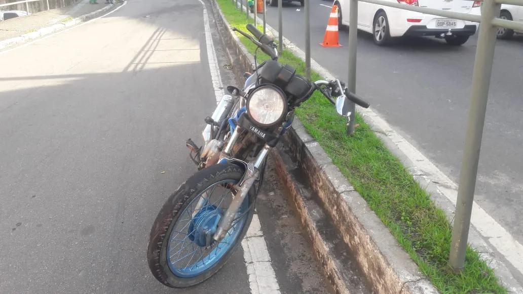 Motociclista morre ao colidir com guincho na Vila Rubim, em Vitória