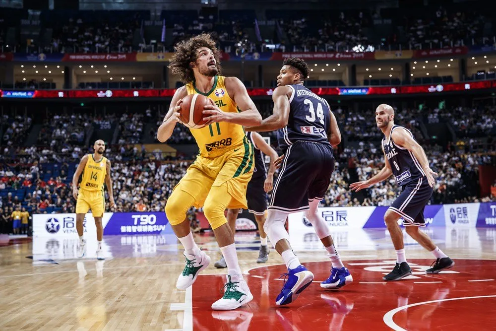 Anderson Varejão vai jogar pelo Cleveland Cavaliers até o fim da temporada da NBA