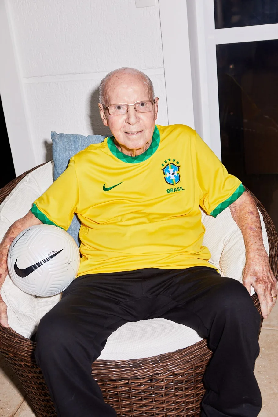 Aos 89 anos, Zagallo cria conta no Instagram: 'Vocês vão ter que me engolir'