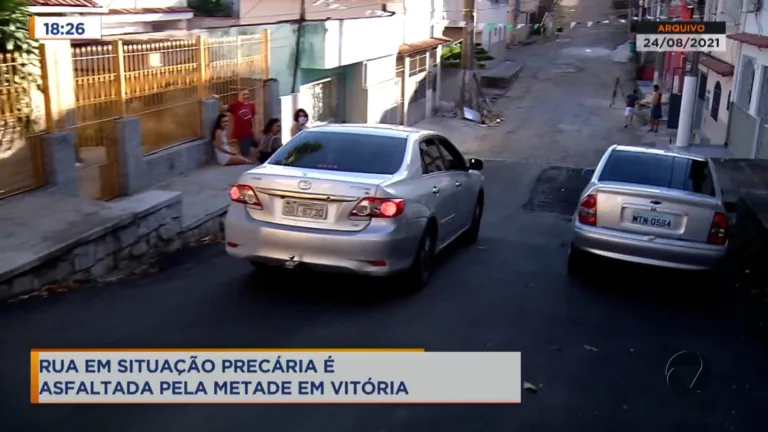 Rua asfaltada pela metade na Vila Rubim! Será que prefeitura resolveu?