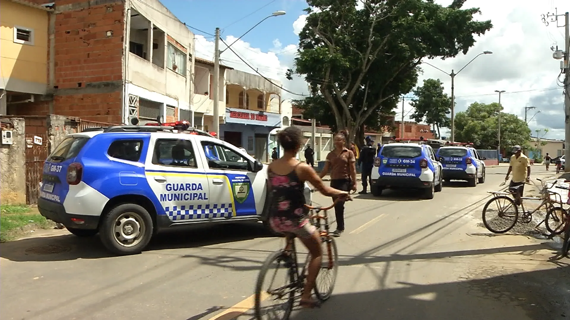 VÍDEO| Após tiroteio que causou pânico em Planalto Serrano, polícia faz operação nas ruas