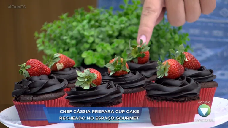 Espaço Gourmet: Cupcake de chocolate recheado