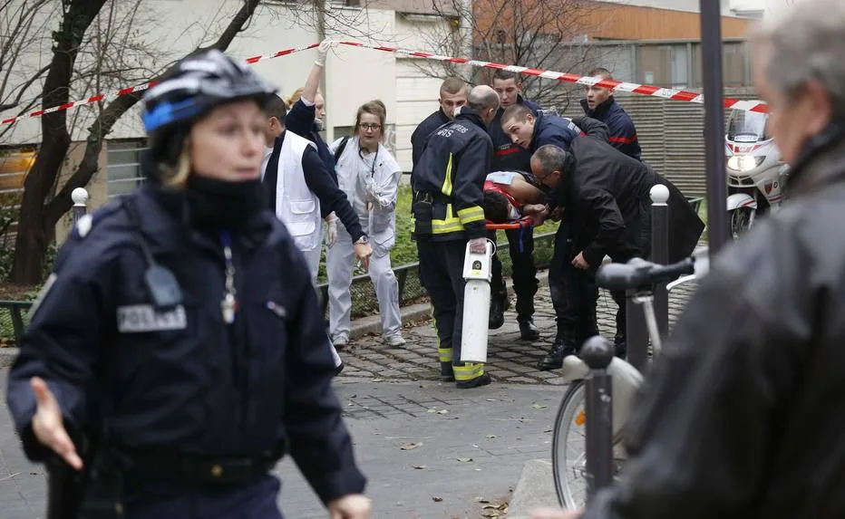 Firefighters carry a victim on a stretcher at the scene after a shooting at the Paris offices of Charlie Hebdo, a satirical newspaper, January 7, 2015. Eleven people were killed and 10 injured in shooting at the Paris offices of the satirical weekly Charlie Hebdo, already the target of a firebombing in 2011 after publishing […]