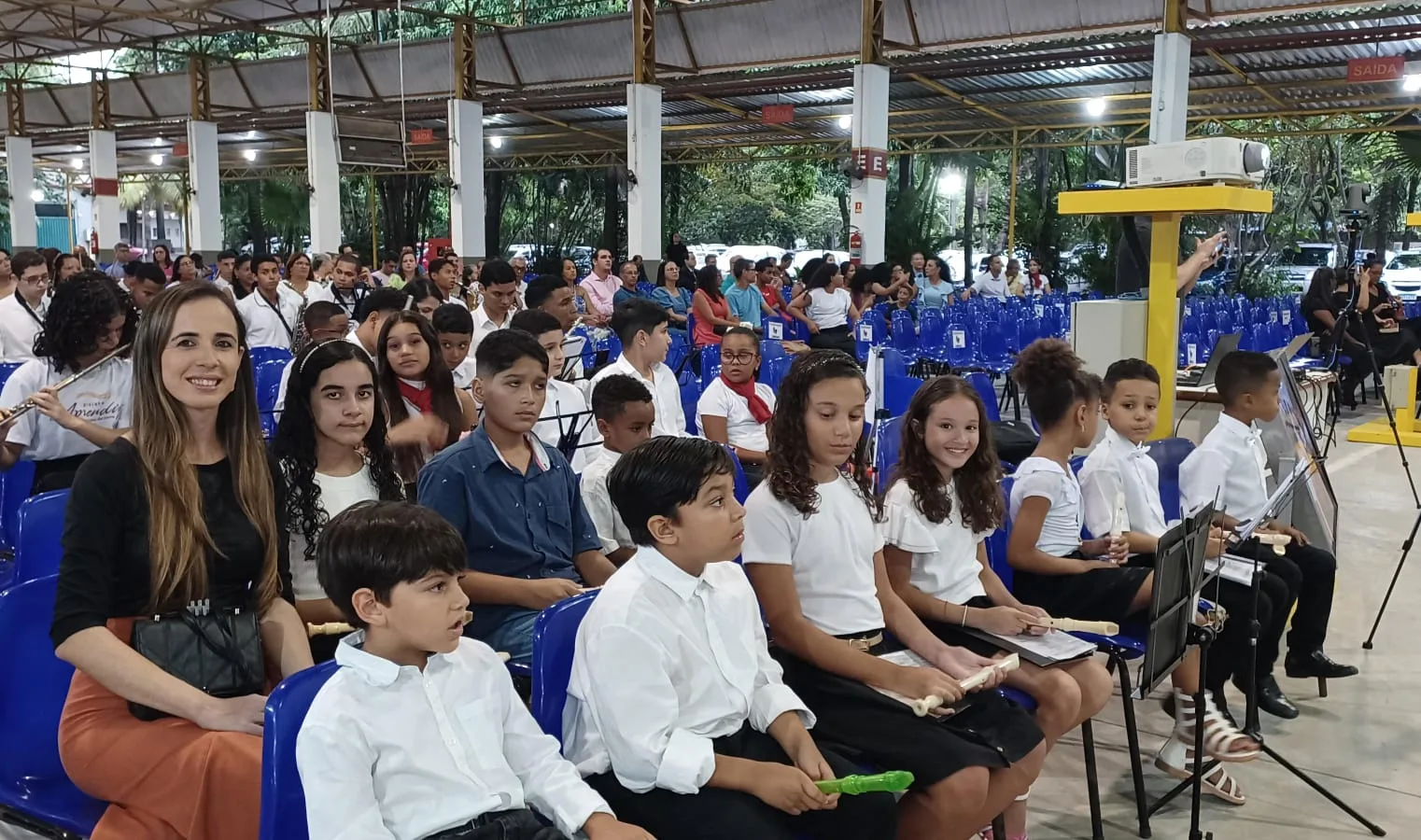 Cantores e instrumentistas se formam em projeto da Maranata