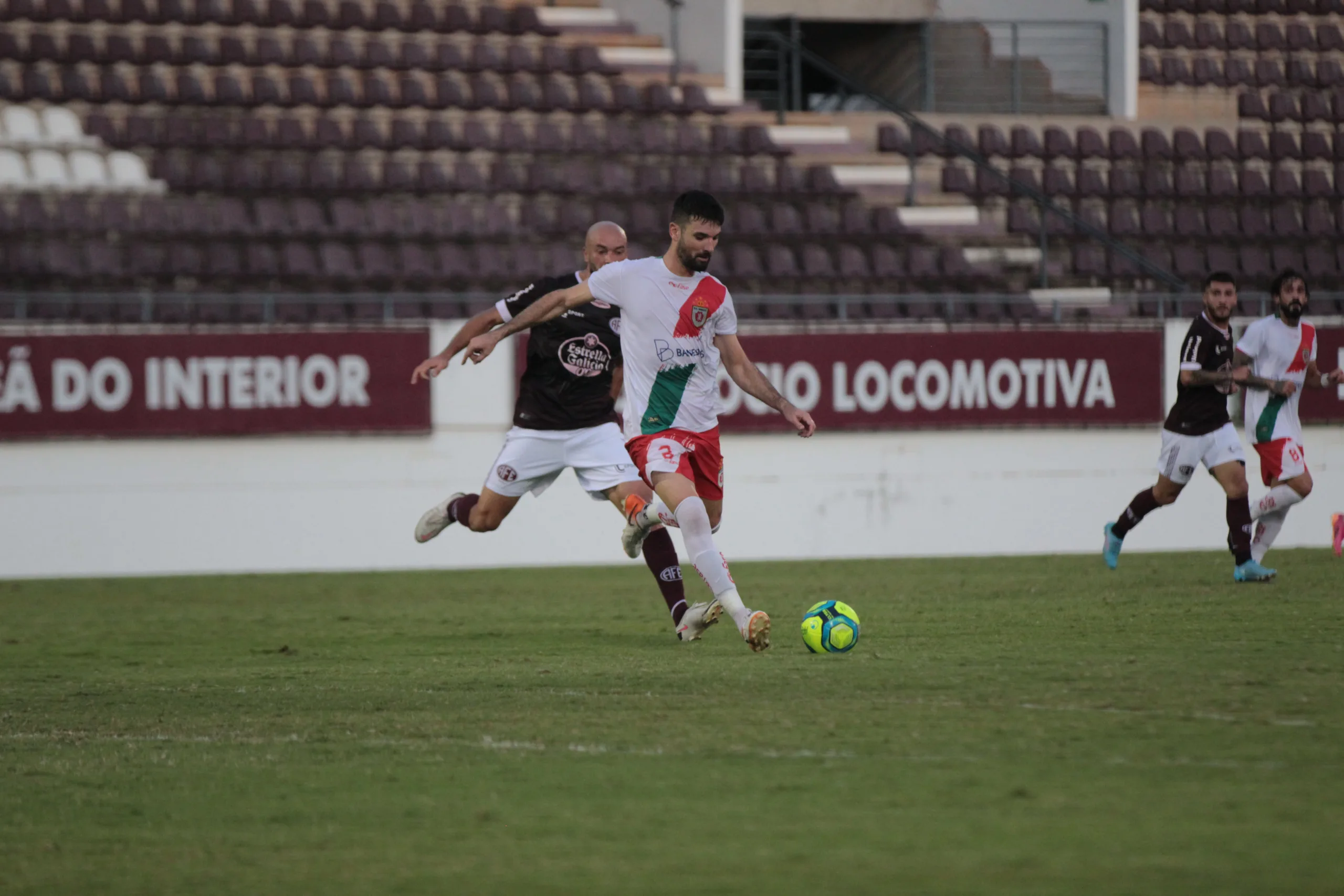 De olho no Capixabão, Real Noroeste vence a Ferroviária e assume liderança na Série D