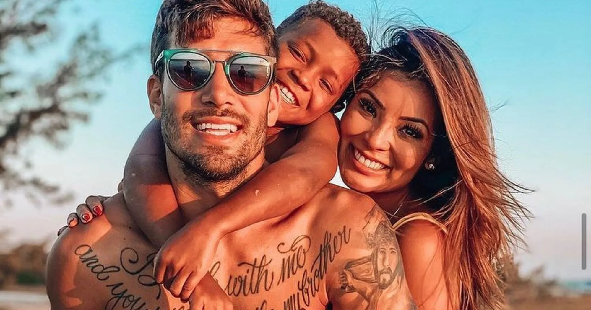 Filho adotado por Carol Nakamura volta para a mãe biológica: "Respeito"