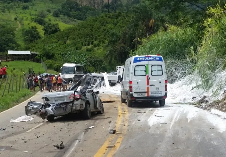 Grave acidente em rodovia de Castelo deixa um morto e três feridos