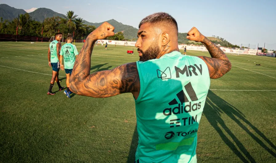 Na caça ao líder Inter, Flamengo defende série invicta diante do Vasco