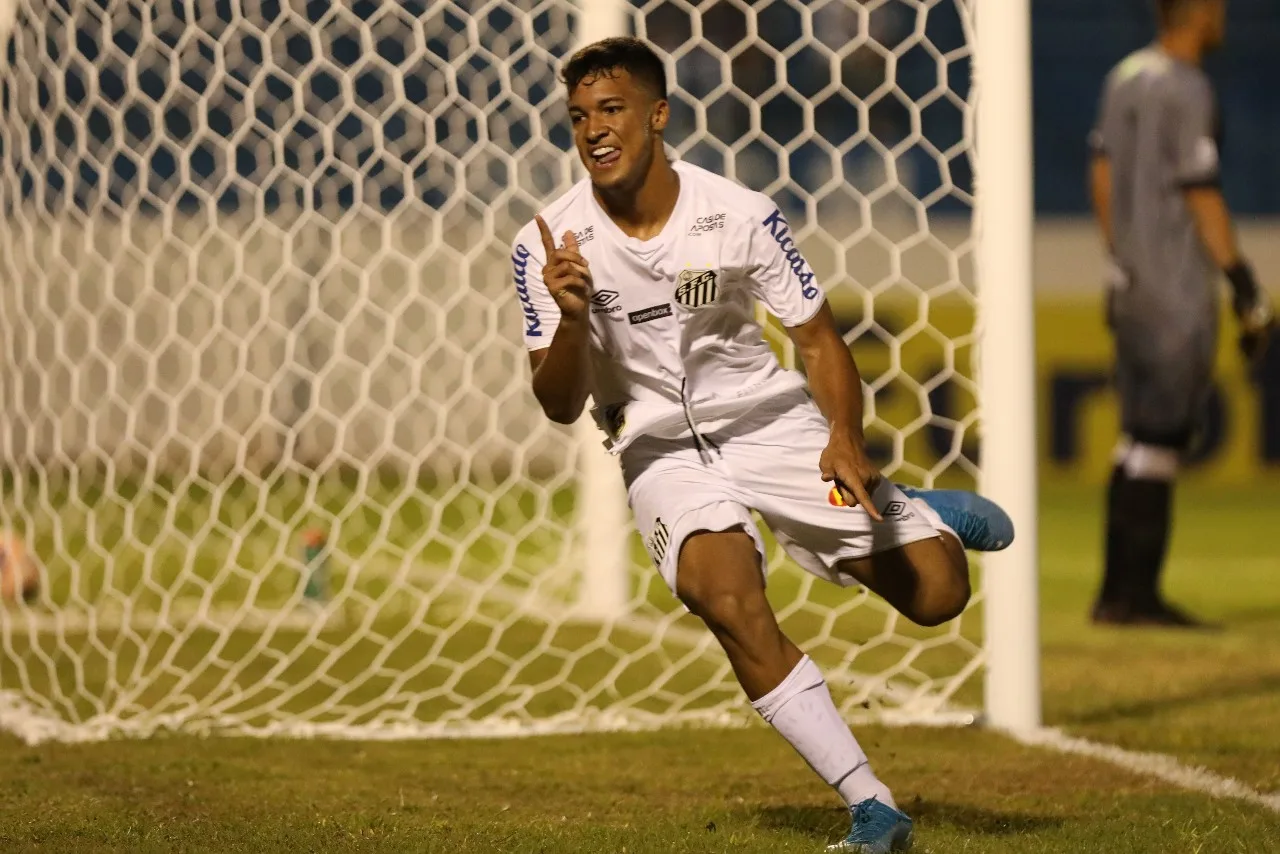 Santos faz 7 a 0 e Inter avança à próxima fase da Copa São Paulo