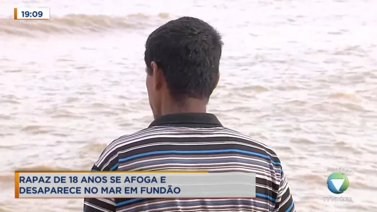 Rapaz de 18 anos se afoga e desaparece no mar em Fundão