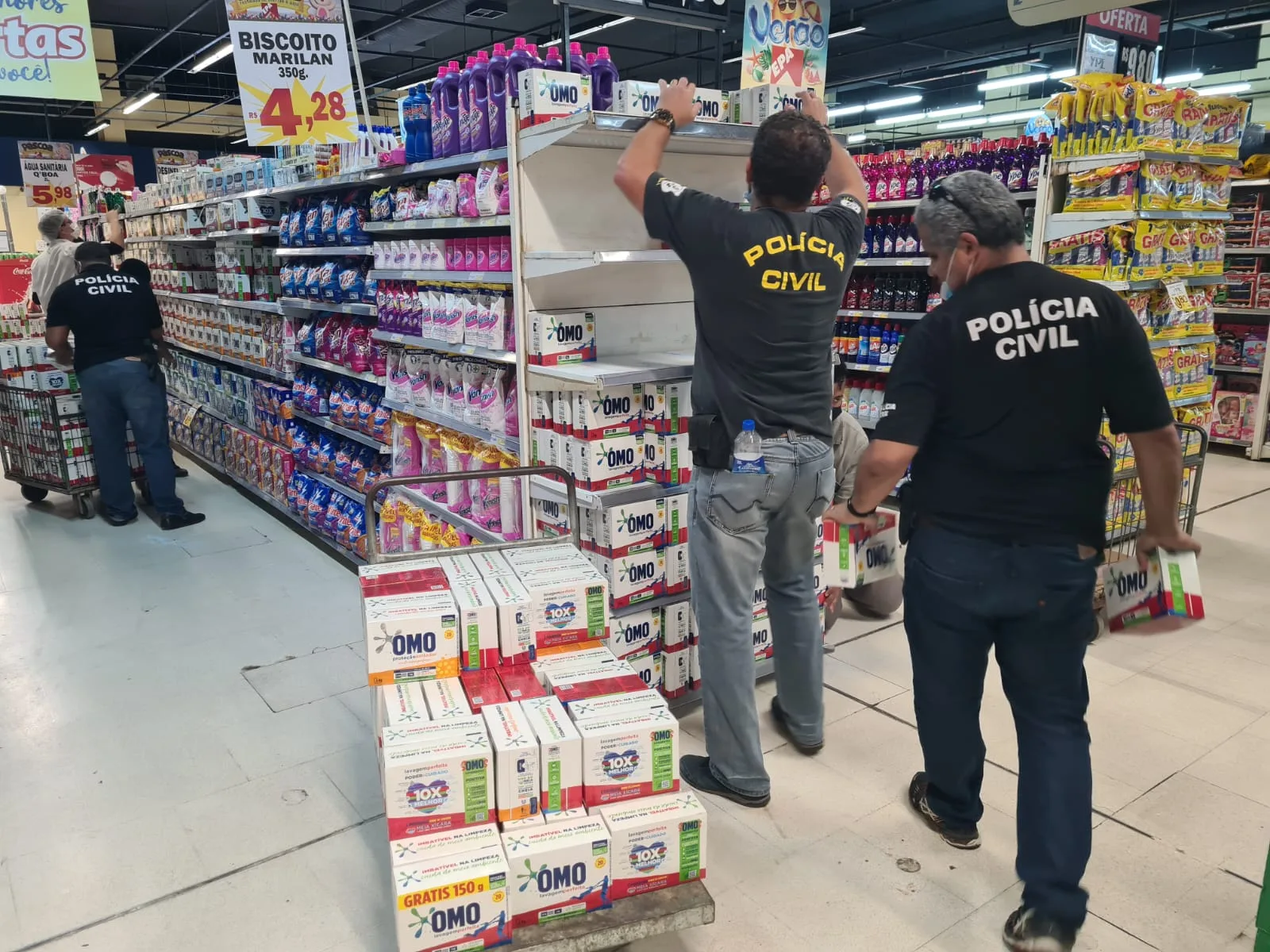 Mais de 23 mil caixas de sabão em pó falsificado são apreendidas em supermercados da Grande Vitória