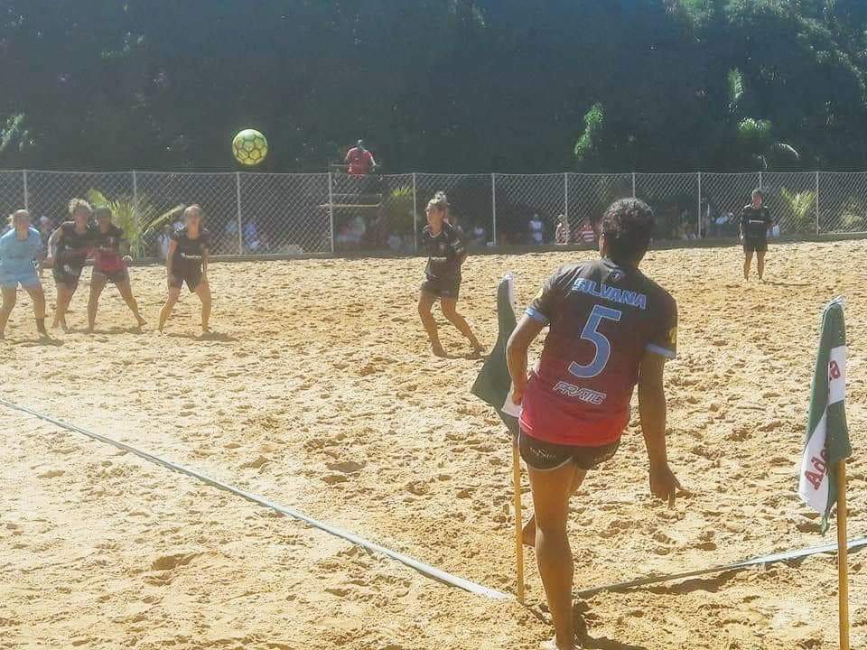 Agenda Esportiva: desafio de beach soccer feminino neste domingo (17)