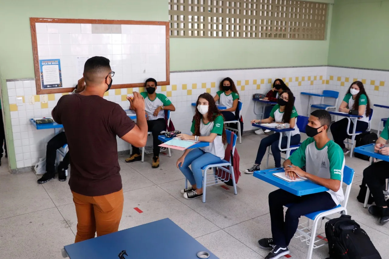 Cerca de 50 mil alunos vão fazer prova do SAEB no ES