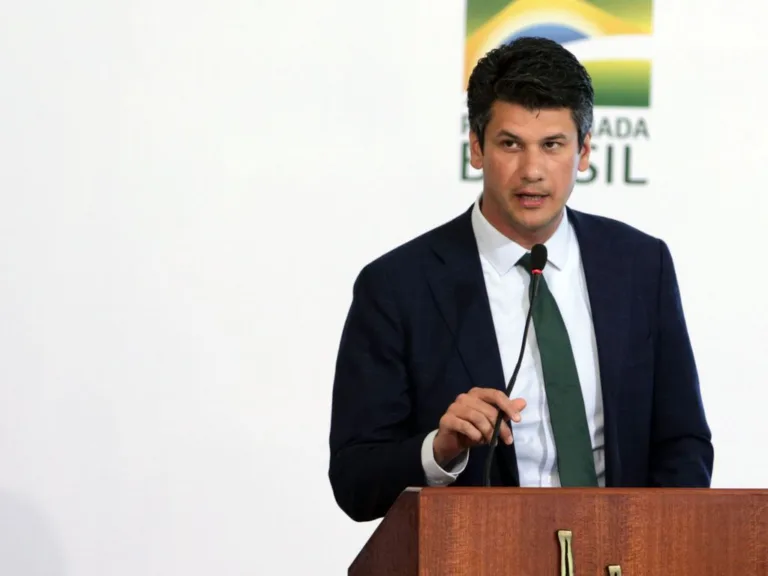 O presidente do BNDES, Gustavo Montezano, participa do lançamento do Programa Genomas Brasil no Palácio do Planalto