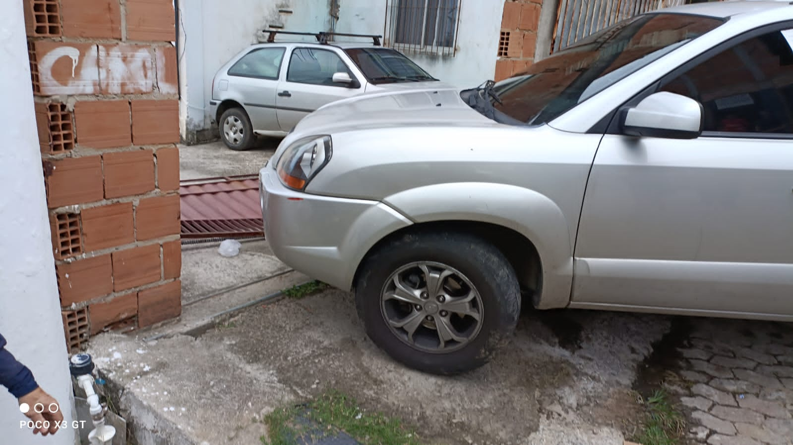 Carro de empresário é recuperado após perseguição em Vila Velha