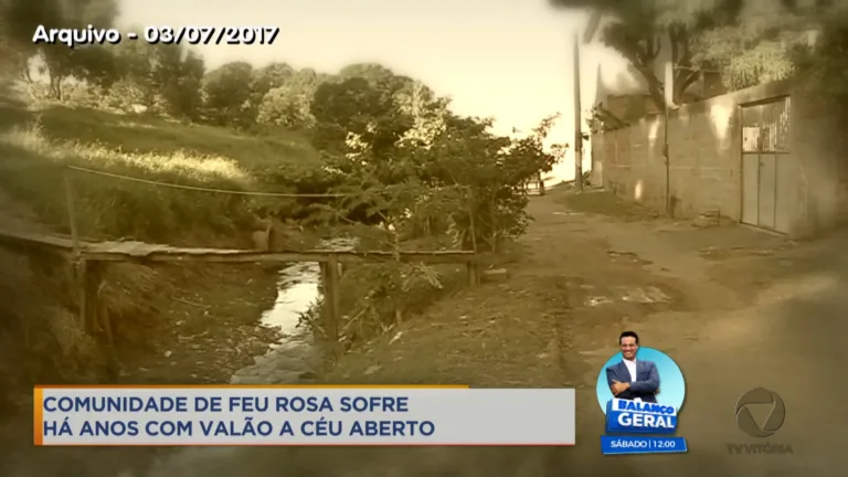 Moradores de bairro na Serra reclamam de problema antigo