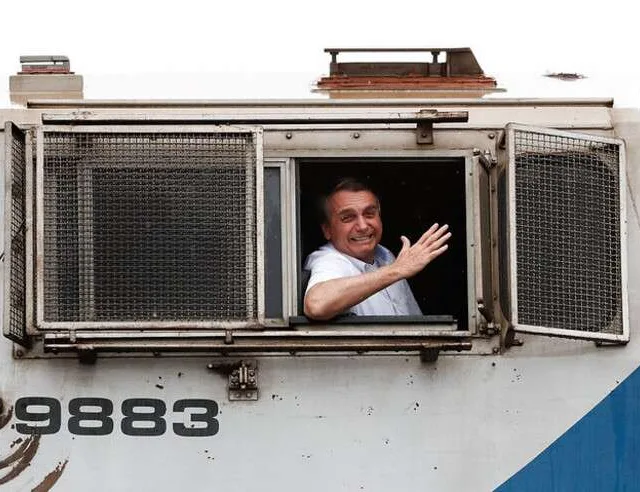 'Chega de frescura e mimimi. Vão ficar chorando até quando?', diz Bolsonaro