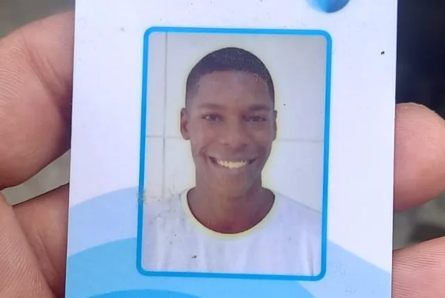 Criminosos encapuzados invadem casa e matam homem com mais 30 tiros em Vitória