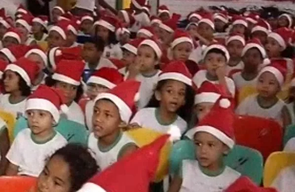 Sonho realizado! Campanha Papai Noel do Correios faz a alegria das crianças