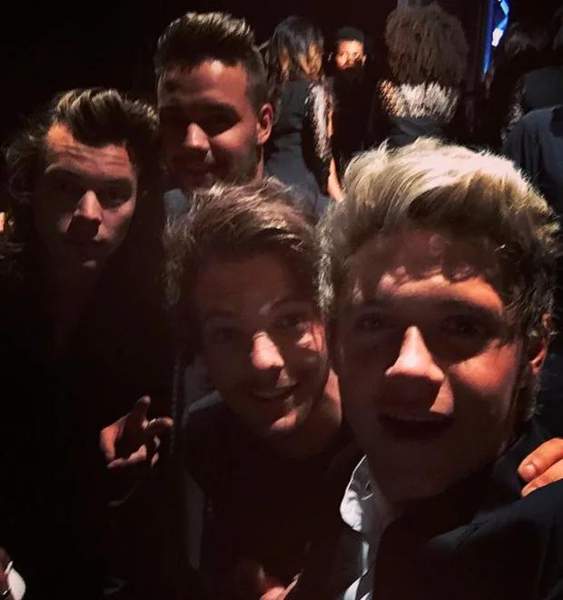 One Direction dedica prêmio à Zayn Malik durante o Billboard Music Awards 2015