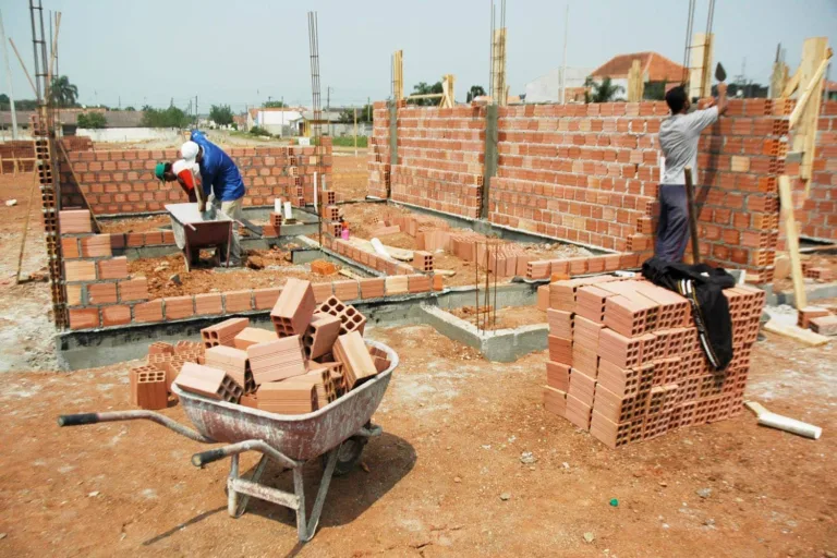 déficit habitacional é desafio social no Brasil. Foto: EDIFIcar.Jr