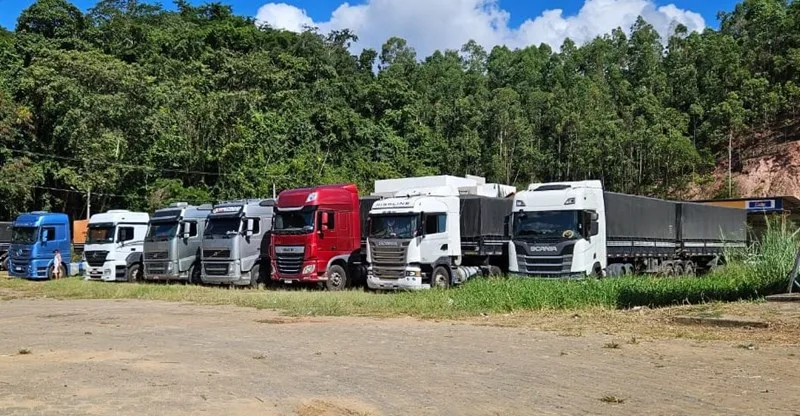 Seis carretas com café são apreendidas no Norte do ES; prejuízo de R$ 3 milhões