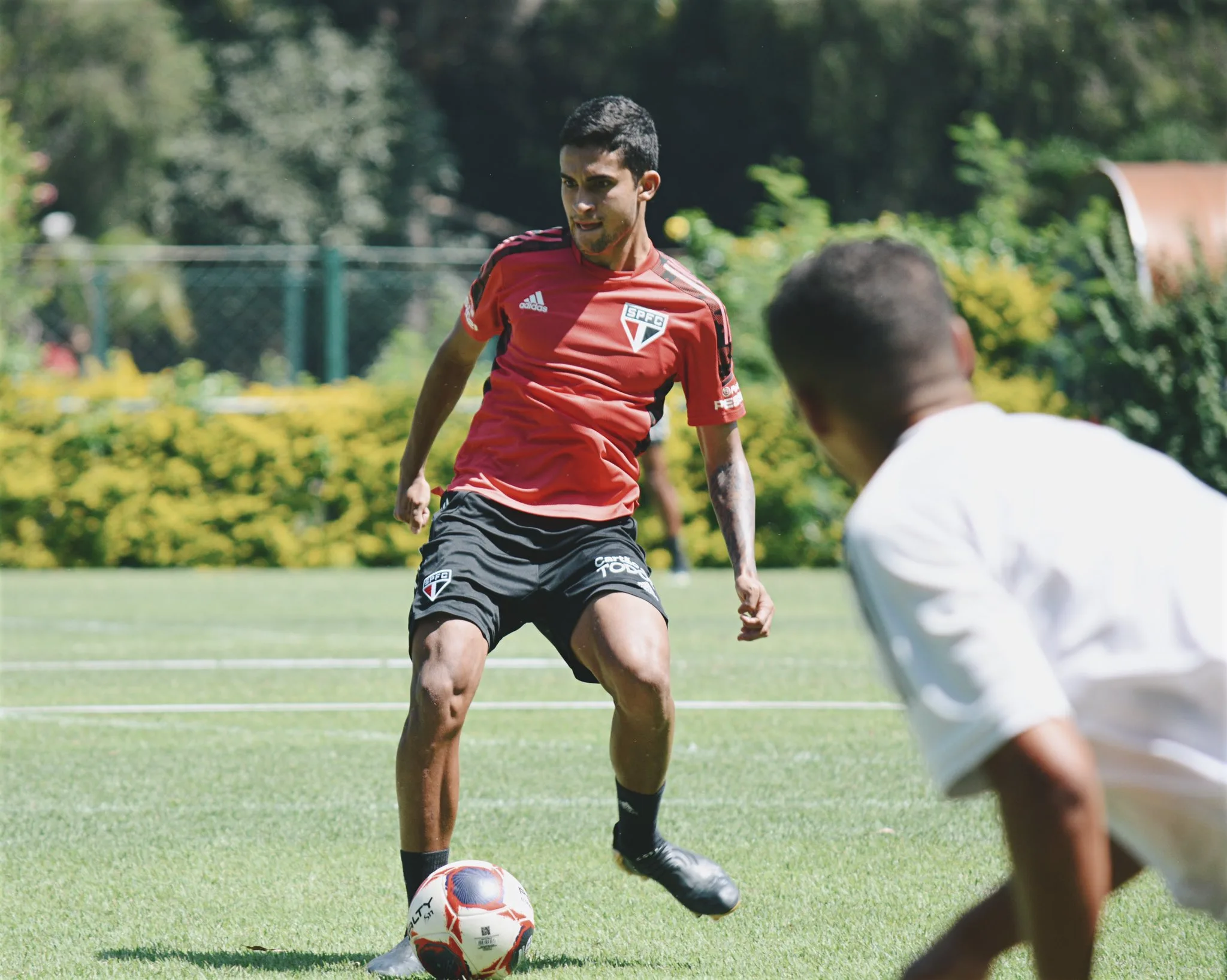 São Paulo oficializa chegada de Éder, ex-atacante da seleção italiana, por 2 anos