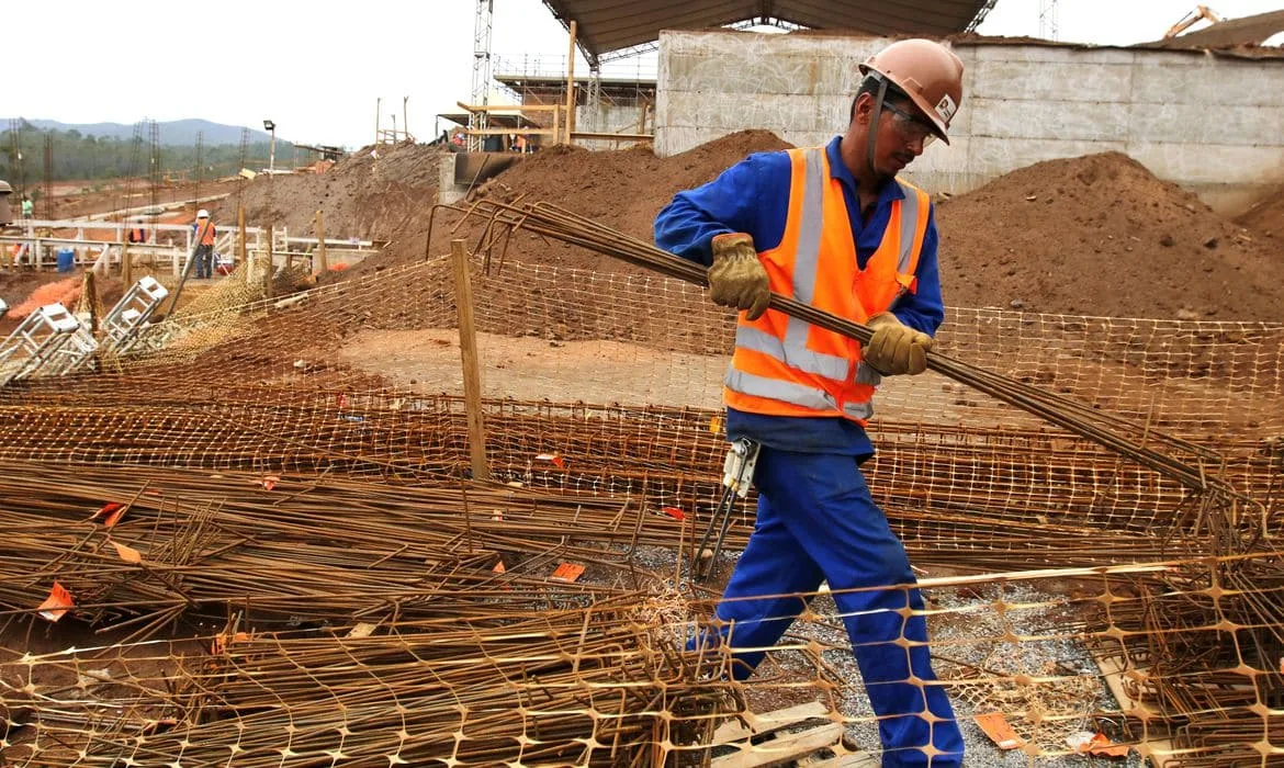 aumento de emprego na construção