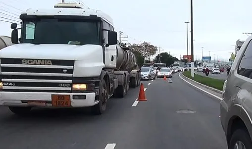 Mulher sai para adotar cão e acaba morrendo atropelada em rodovia de Vila Velha