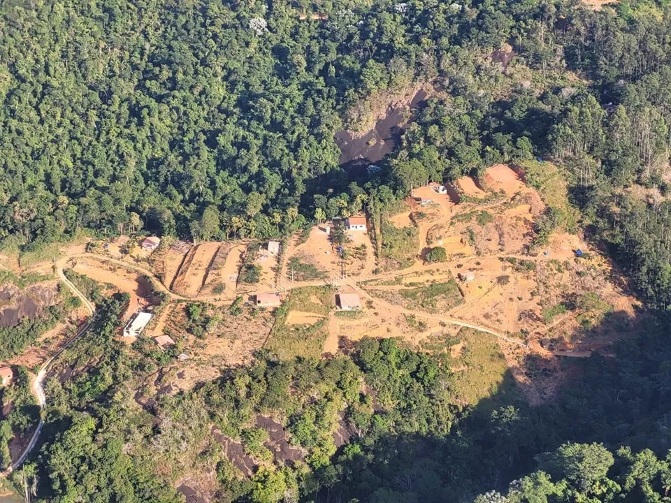 Operação flagra desmatamento e captação de água irregular no ES