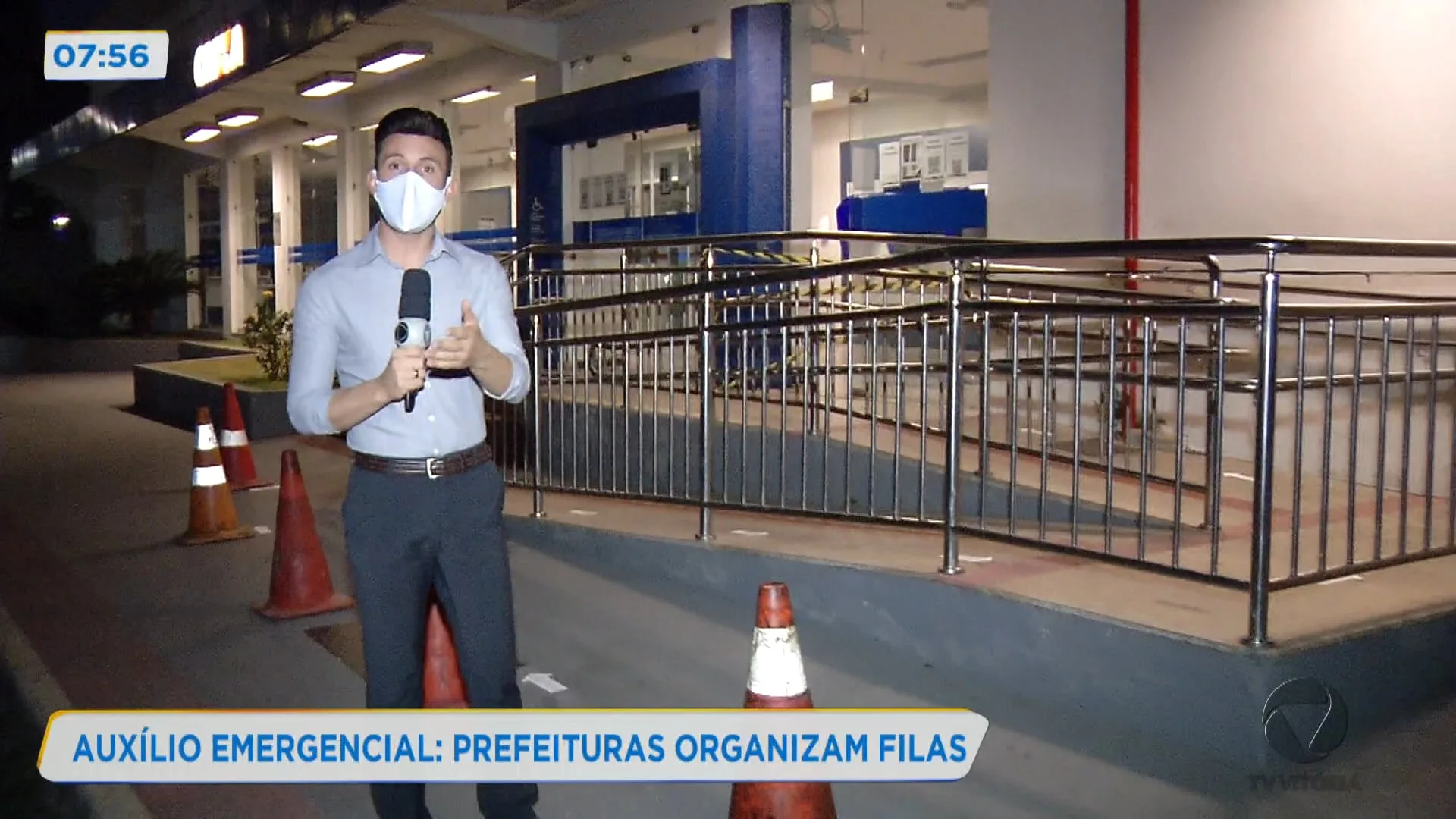 Auxílio emergencial: prefeituras organizam filas