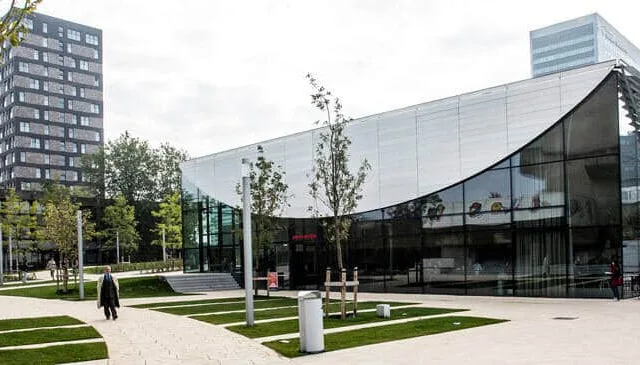 Universidade Erasmus Rotterdam declara emergência climática e ecológica.