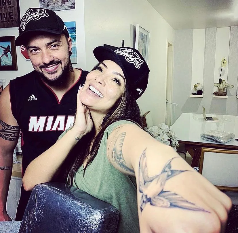 Tatuador dos famosos, Alvim Tattoo é premiado e quer "ensinar a investir"