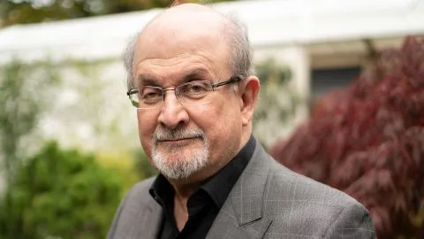 Foto: Reprodução/ Twitter Salman Rushdie