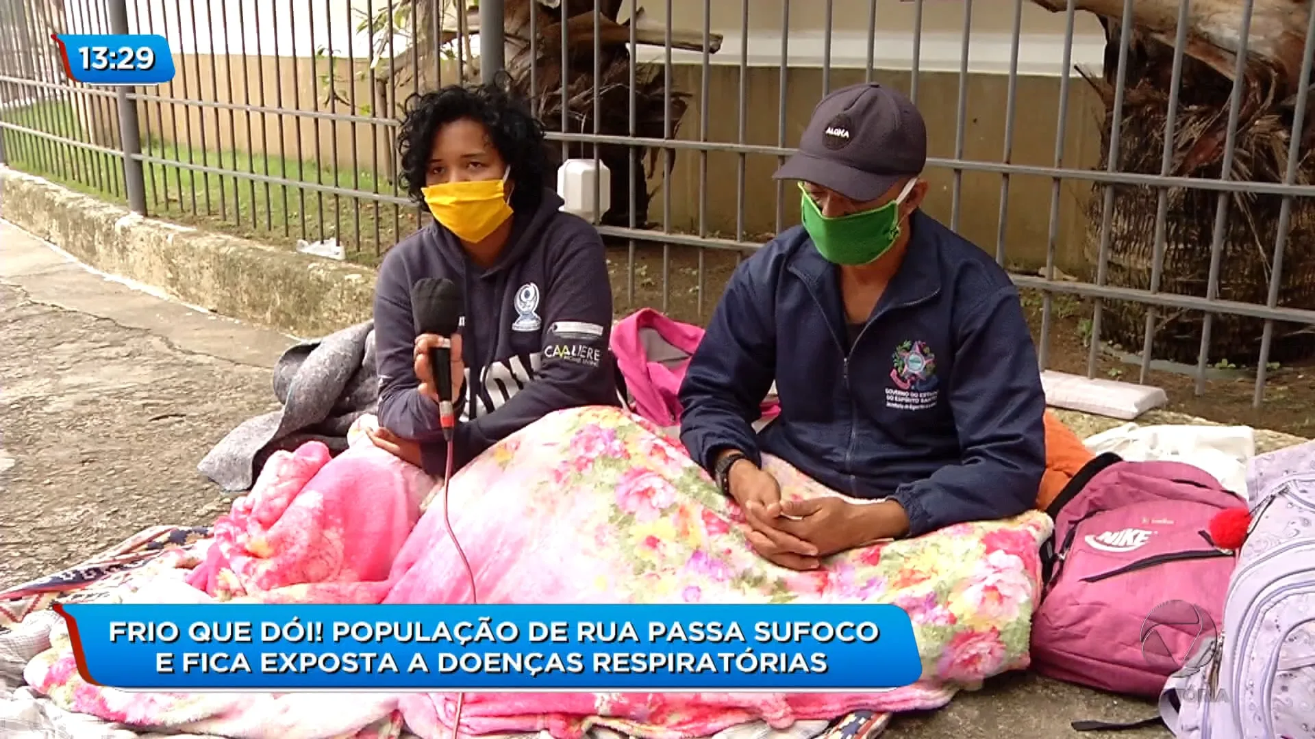 Moradores em situação de rua passam frio com a virada do tempo no ES