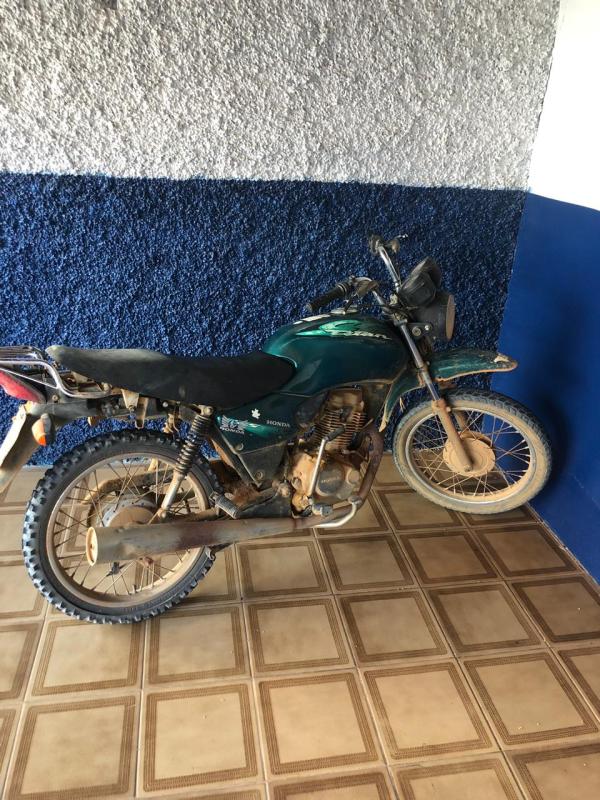 Homem é preso por furto de motocicleta em Governador Lindenberg