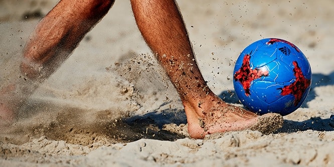 PARTIU DECISÃO? 23º CAMPEONATO ESTADUAL BANESTES DE BEACH SOCCER CHEGA NA SEMIFINAL