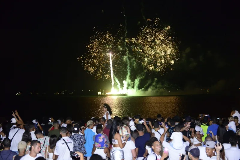 Réveillon 2019 na Praia de Camburi