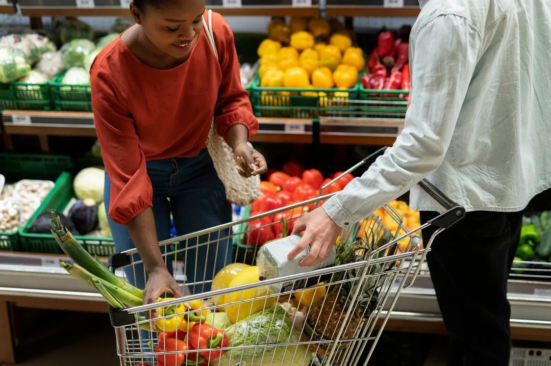 Vai ao supermercado? Aprenda a montar uma lista de compras saudáveis