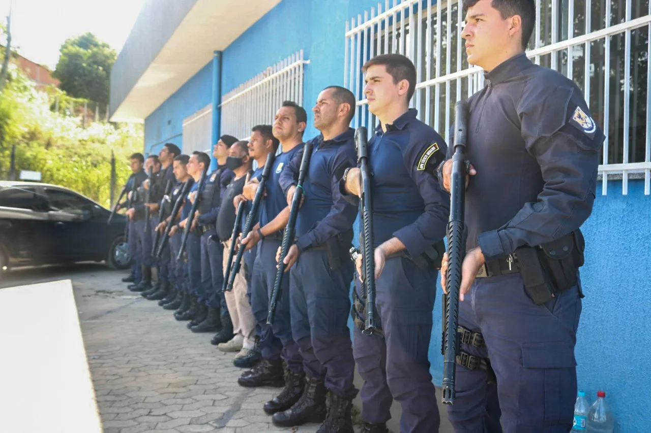 Guardas de Viana participam de treinamento com armas de uso exclusivo das forças armadas