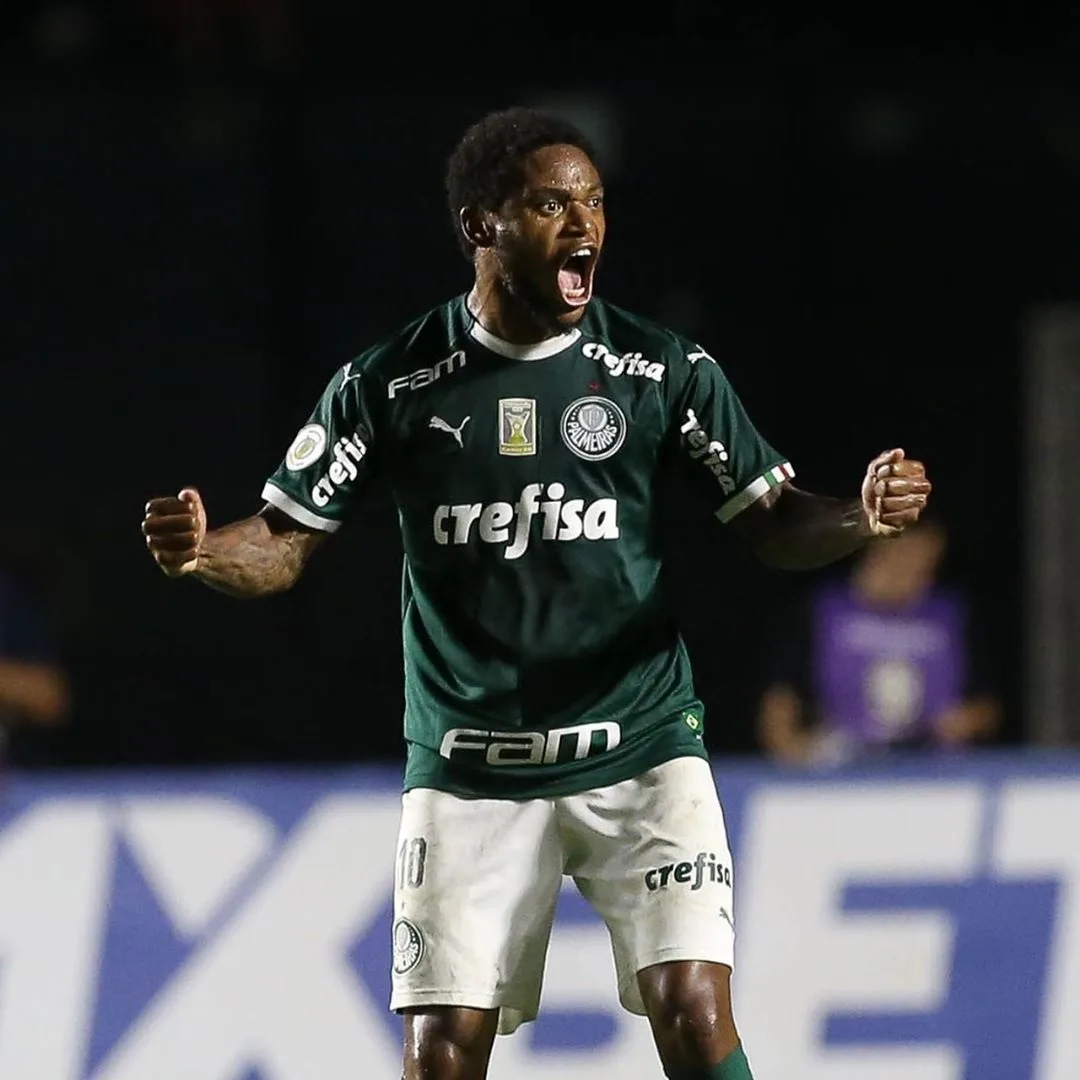 Palmeiras derrota Vasco e diminui vantagem para líder Flamengo