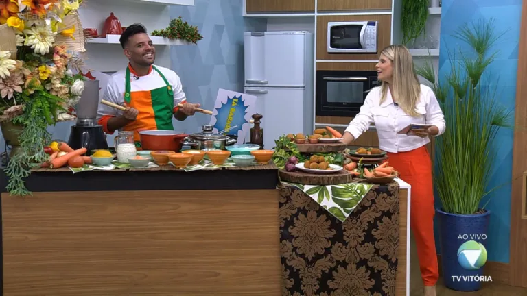 Espaço Gourmet: Bolinho de cenoura com carne
