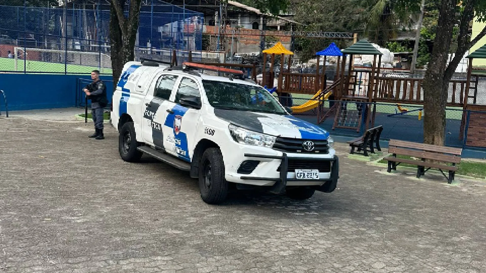 Homem é baleado em confronto com a PM no Morro do Macaco