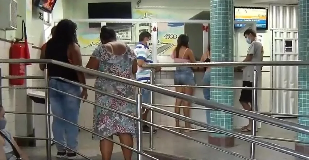 Espera de 8 horas: pacientes reclamam da demora nos atendimentos em PA de Vitória