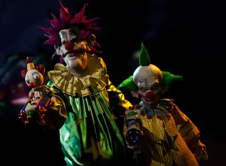 Killer Klowns From Outer Space: The Game é lançado oficialmente