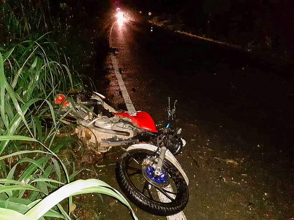 Motociclista morre e carona fica ferido após acidente em Vargem Alta