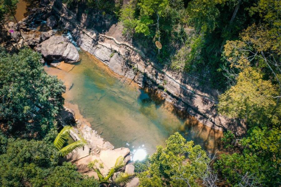 Cachoeiras de águas cristalinas compõem o Vale das Cachoeiras em Viana